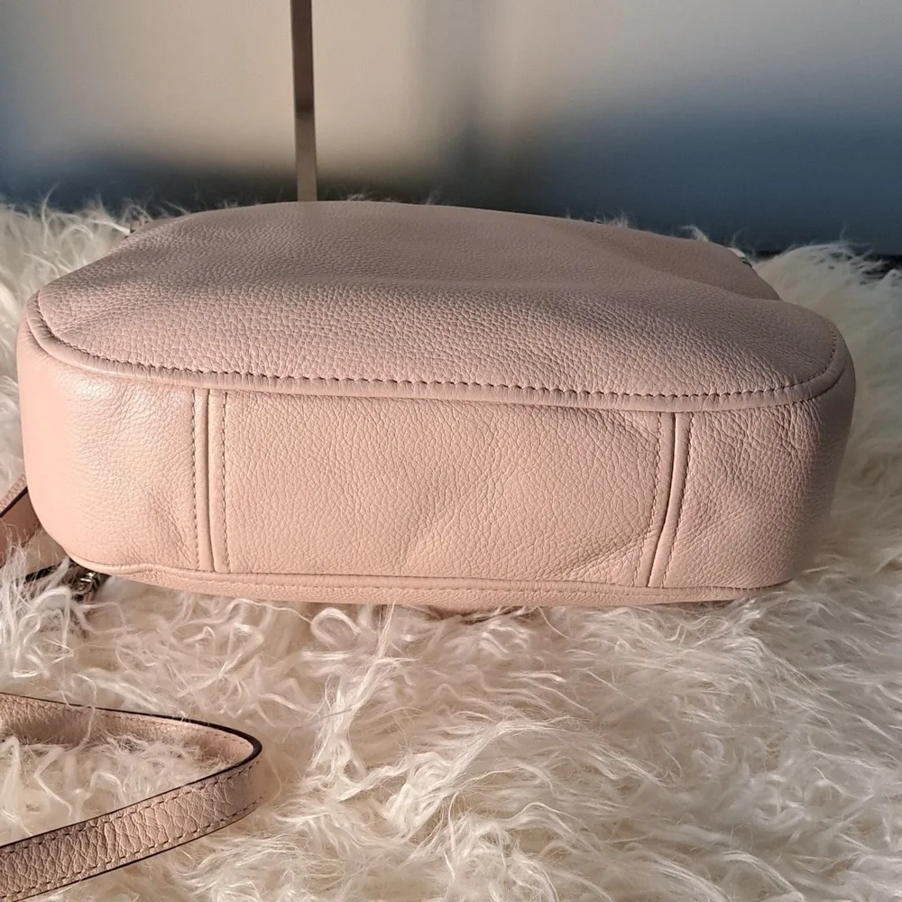 Michael Kors NWTs Bedford Crossbody NWTs